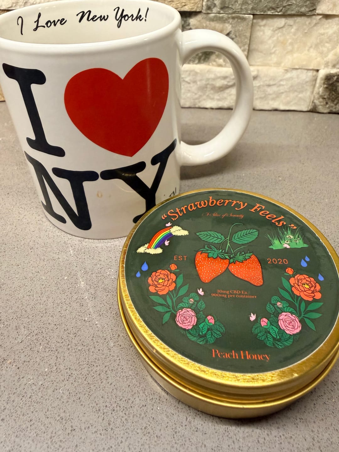 Customer photo review of "Strawberry Feels" CBD Gummies