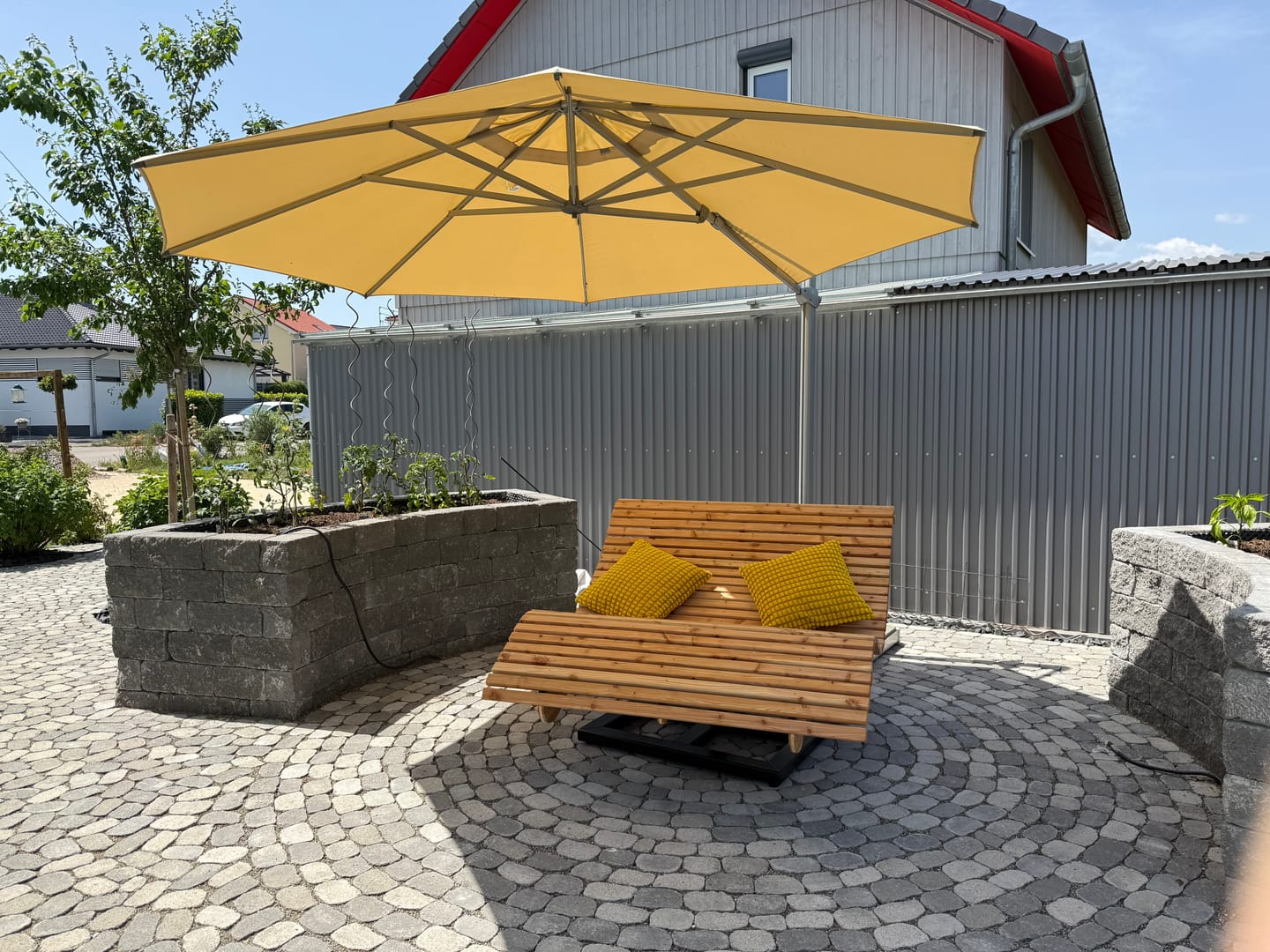 Customer photo review of Doppelliege Schwungliege "Tegernsee" Wellenliege mit Drehgestell