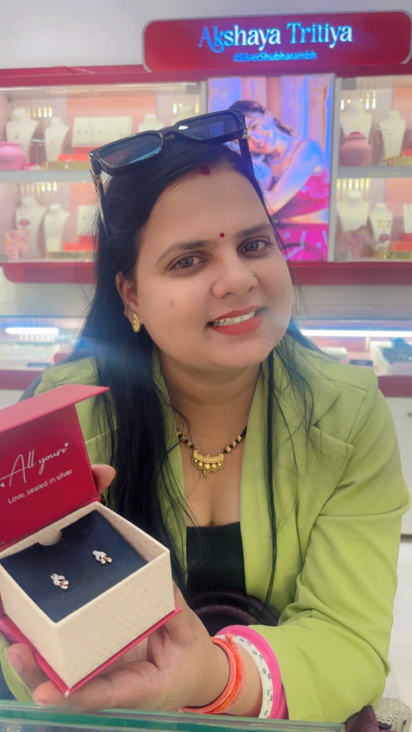 Customer photo review of Rose Gold Floral Bond Lab Grown Diamond Earrings