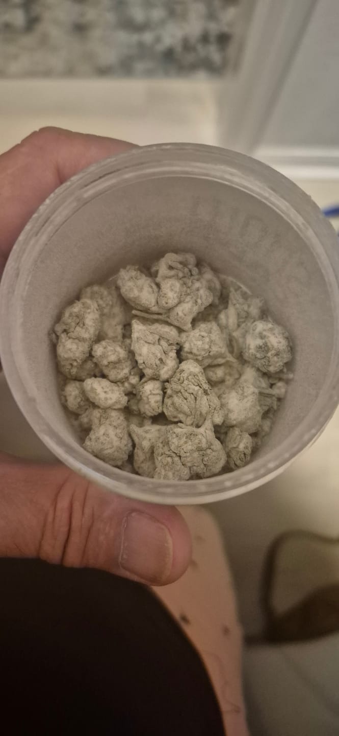 Customer photo review of Snow Capz 28 Grams