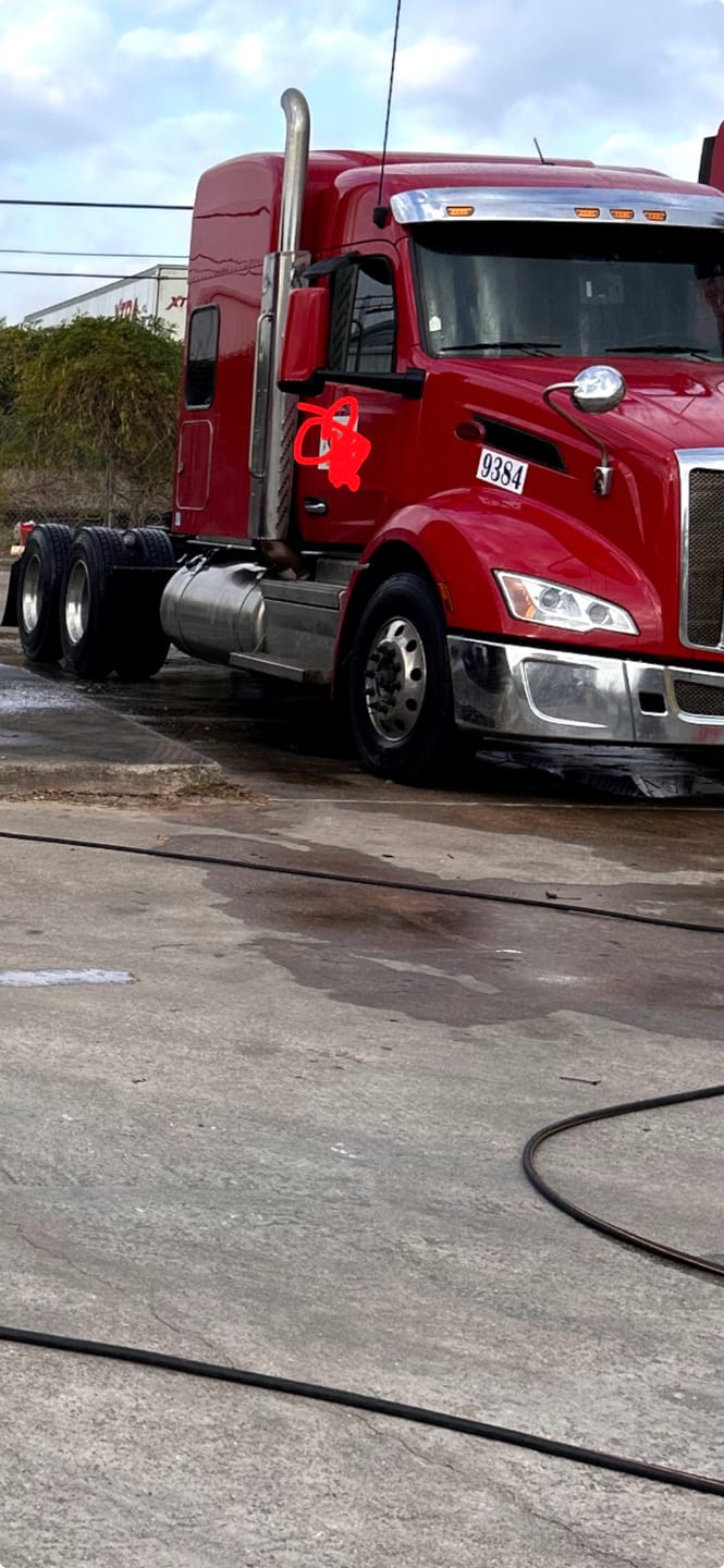 Customer photo review of Decked Out - Gallon