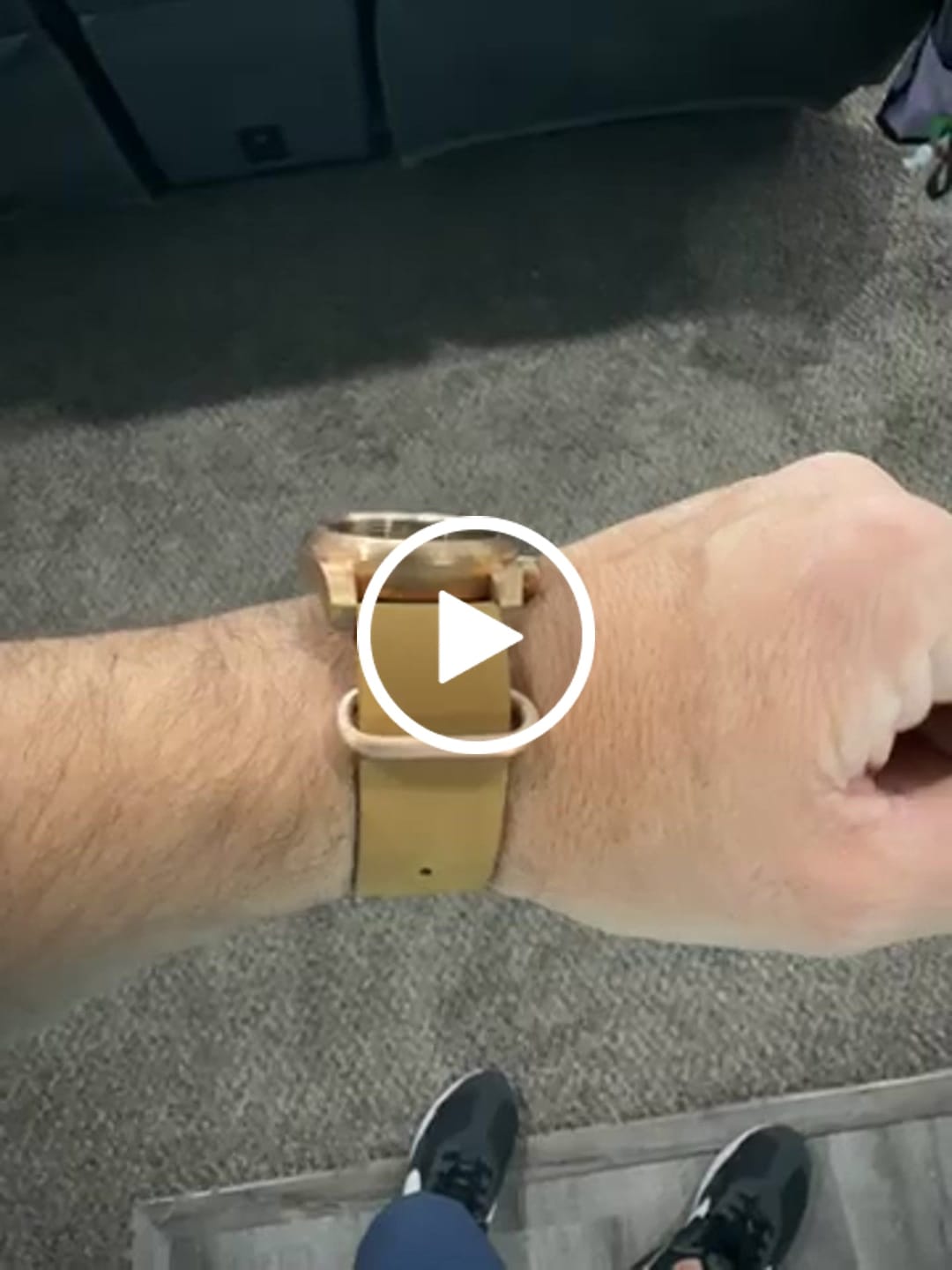 Customer video review of VOYAGER - 100M Waterproof Bronze Automatic Field Watch | Sandstone Green