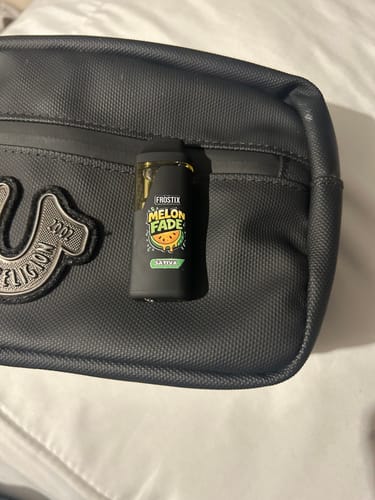 Customer photo review of FROSTIX L I V E R E S I N 2G