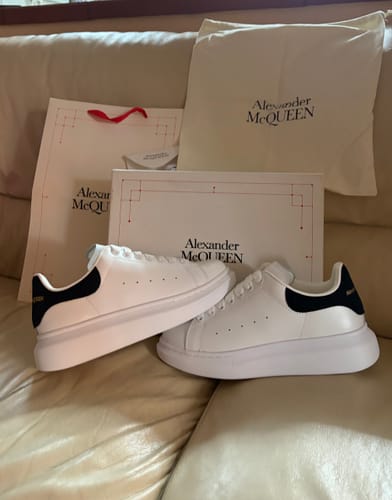 Recensione con foto di un cliente su Alexander Mcqueen Classica