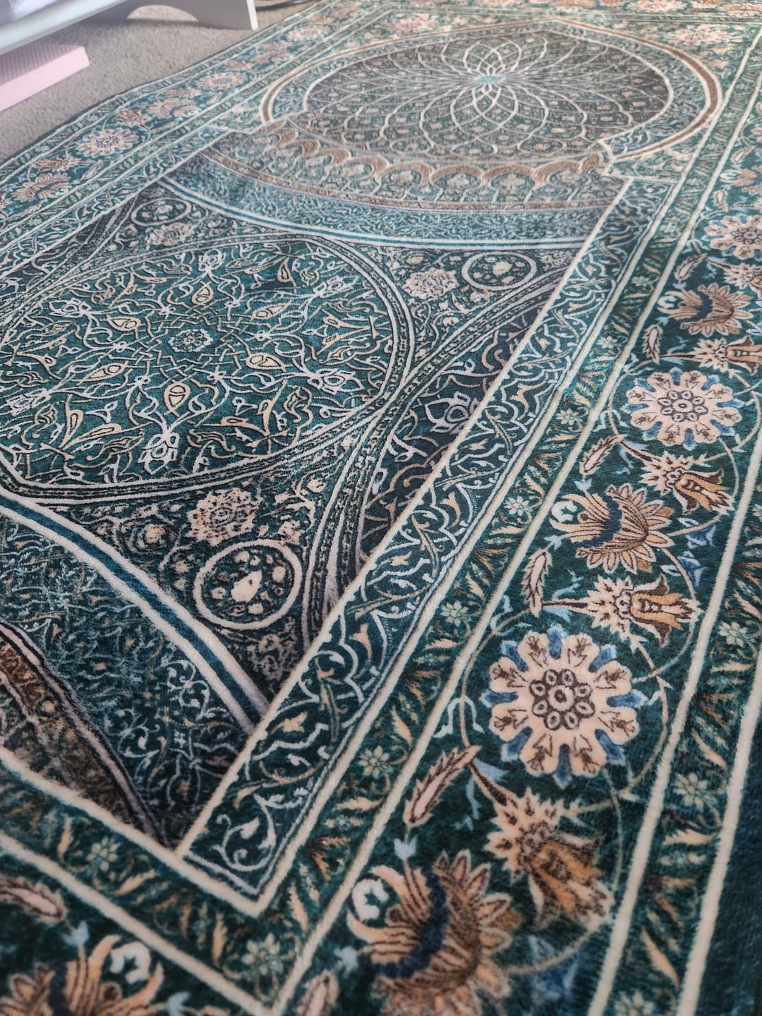 Customer photo review of Emerald Padded Prayer Mat