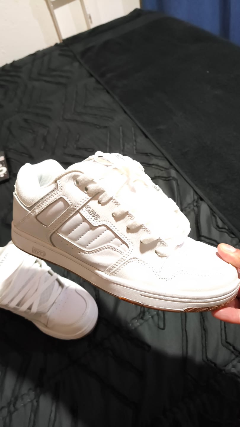 Customer photo review of Zapatilla Dvs Enduro 125 Hombre Blanco