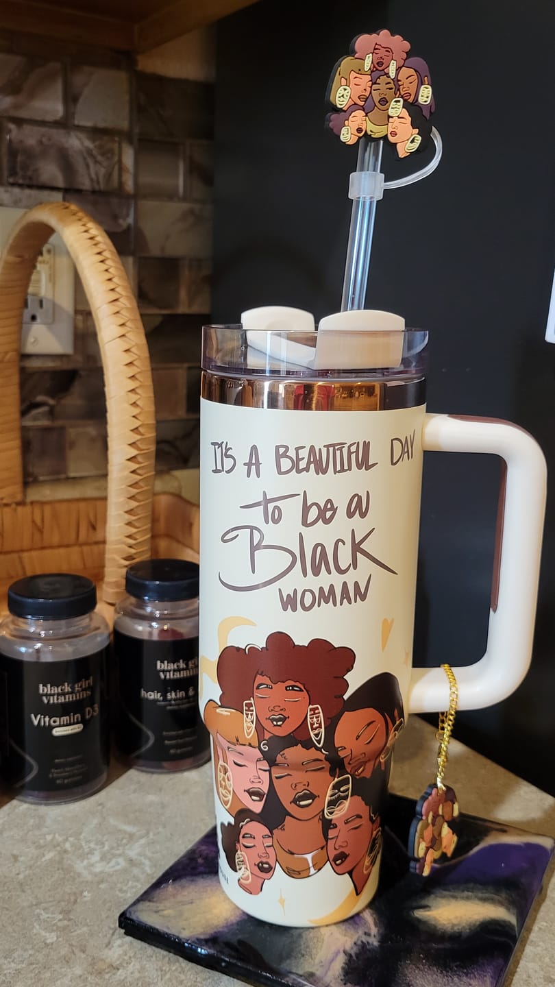 Customer photo review of Limited Edition "Crème Brûlée" Cream FlowSip™ Insulated Tumbler – Pinklomein x Cecilia's House