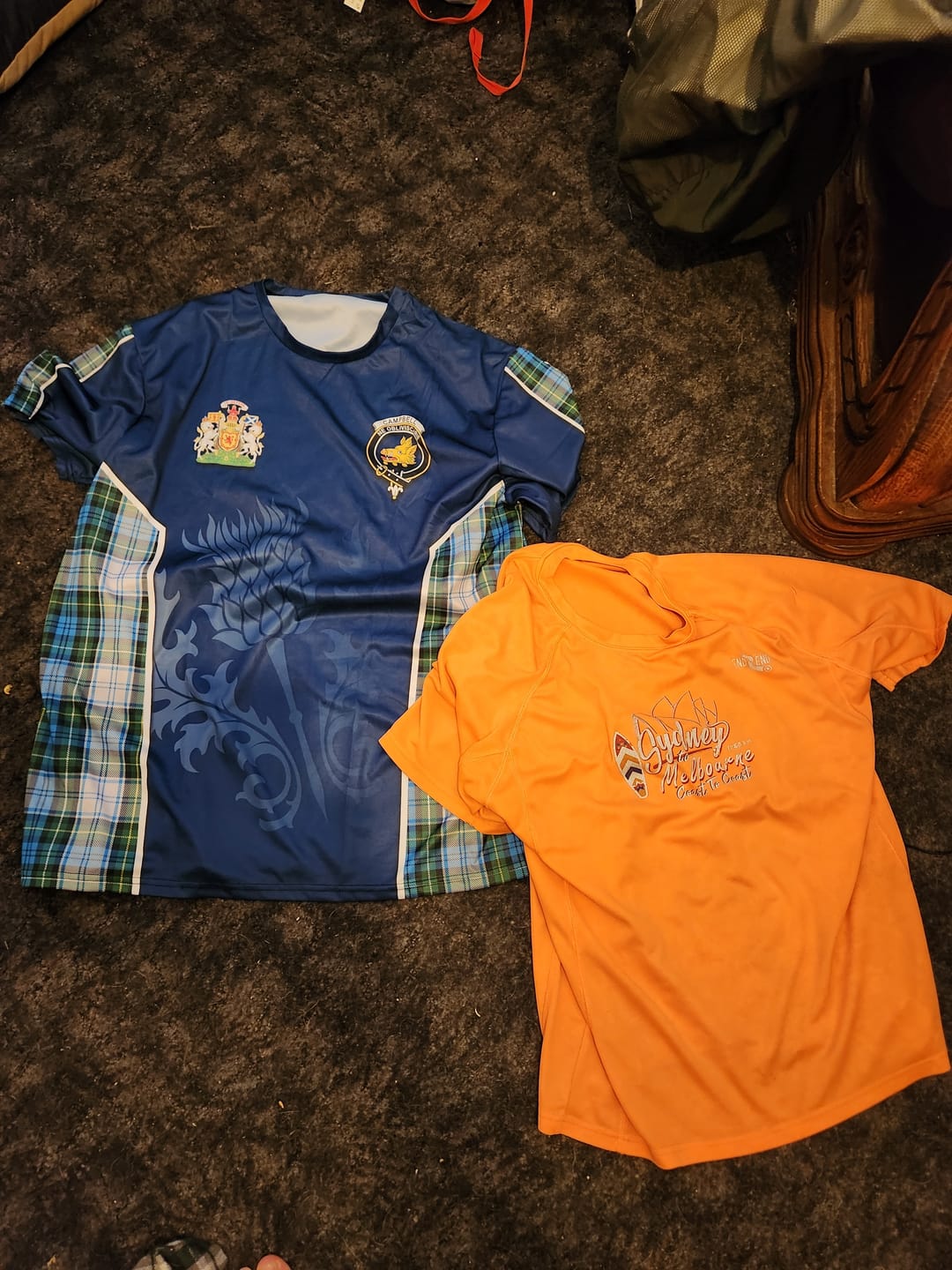 Customer photo review of Campbell Tartan T-Shirt - Family Crest - Scottish Thistle Sport Style