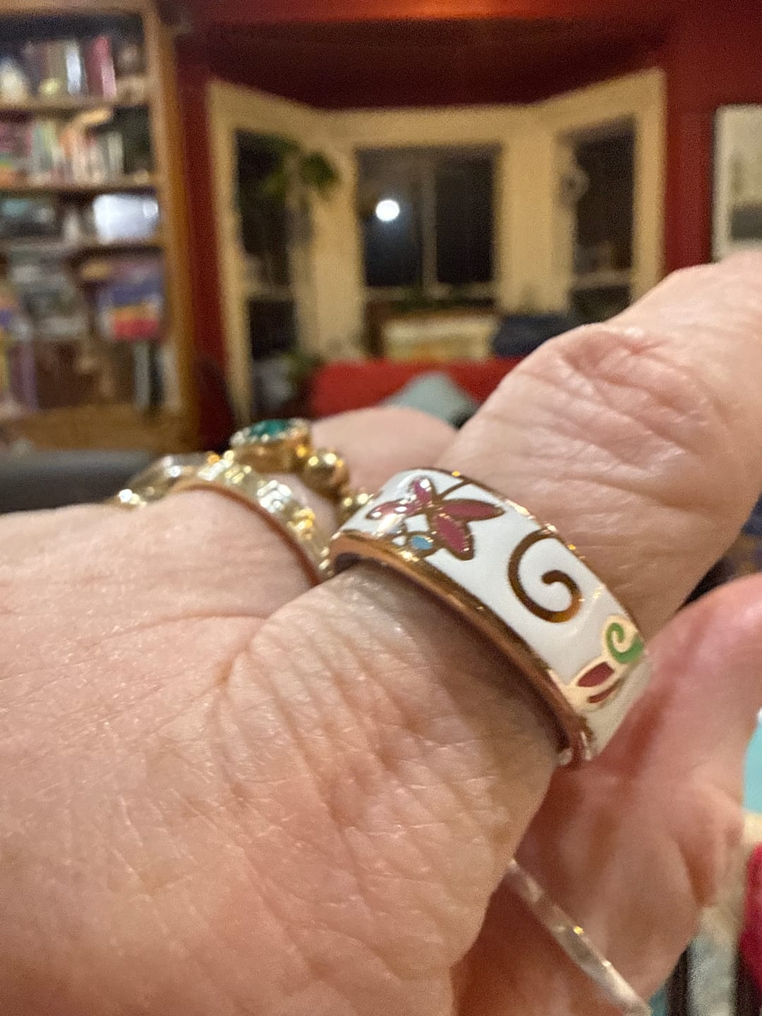 Customer photo review of Bearscome R10 Colour Enamels Blood Sugar Blood Pressure Blood oxygen Sleep Monitoring Waterproof Smart Ring