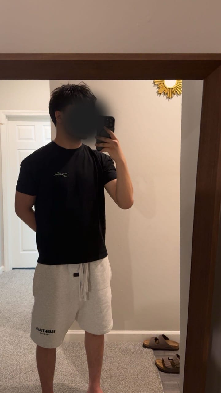 Customer photo review of 466 Tailored Tees