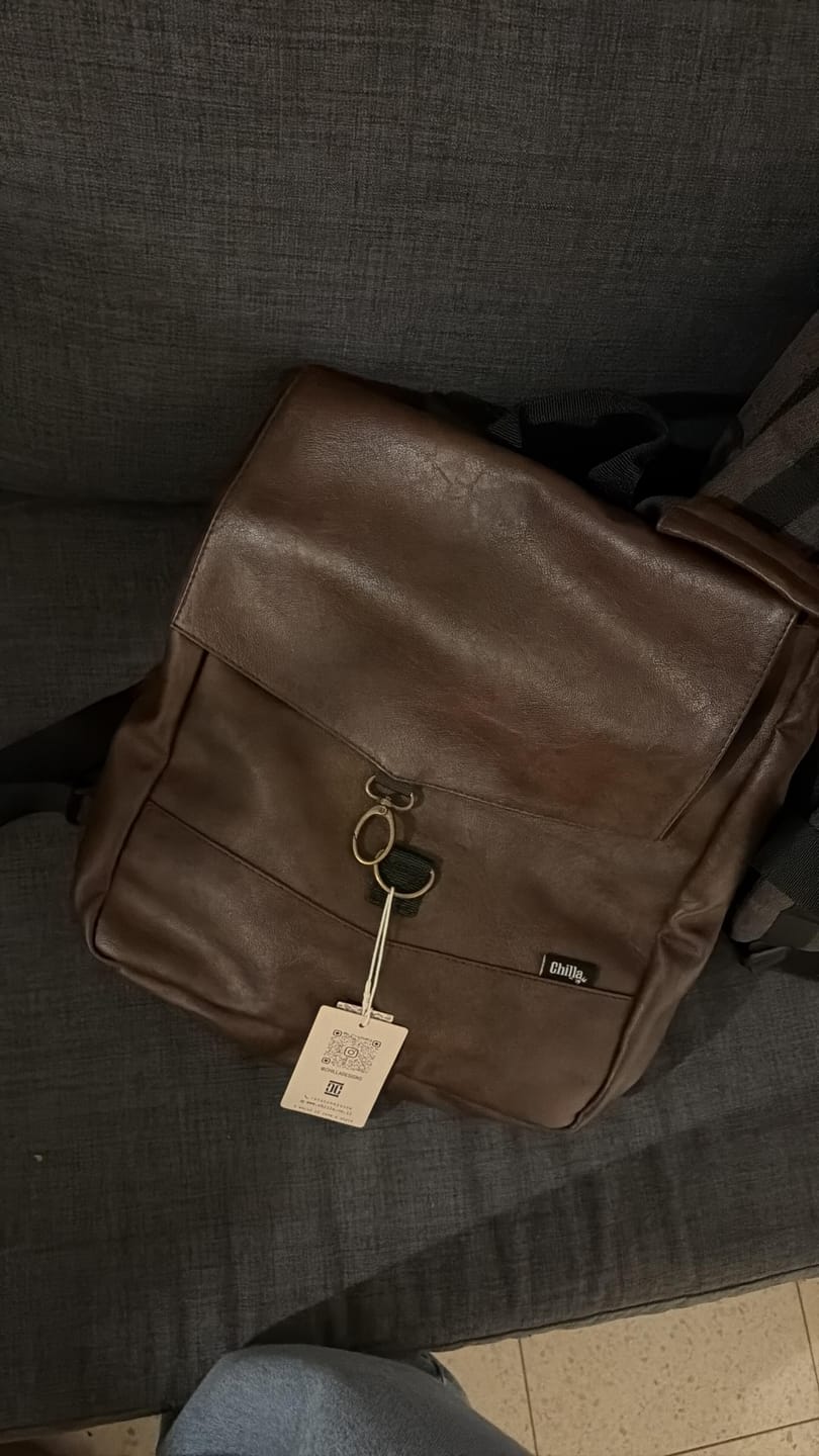 Customer photo review of תיק גב סטודנטס גדול חום רטרו