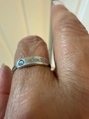 Customer photo review of For Memorial - Personalized Birthstone Name Memorial Ring