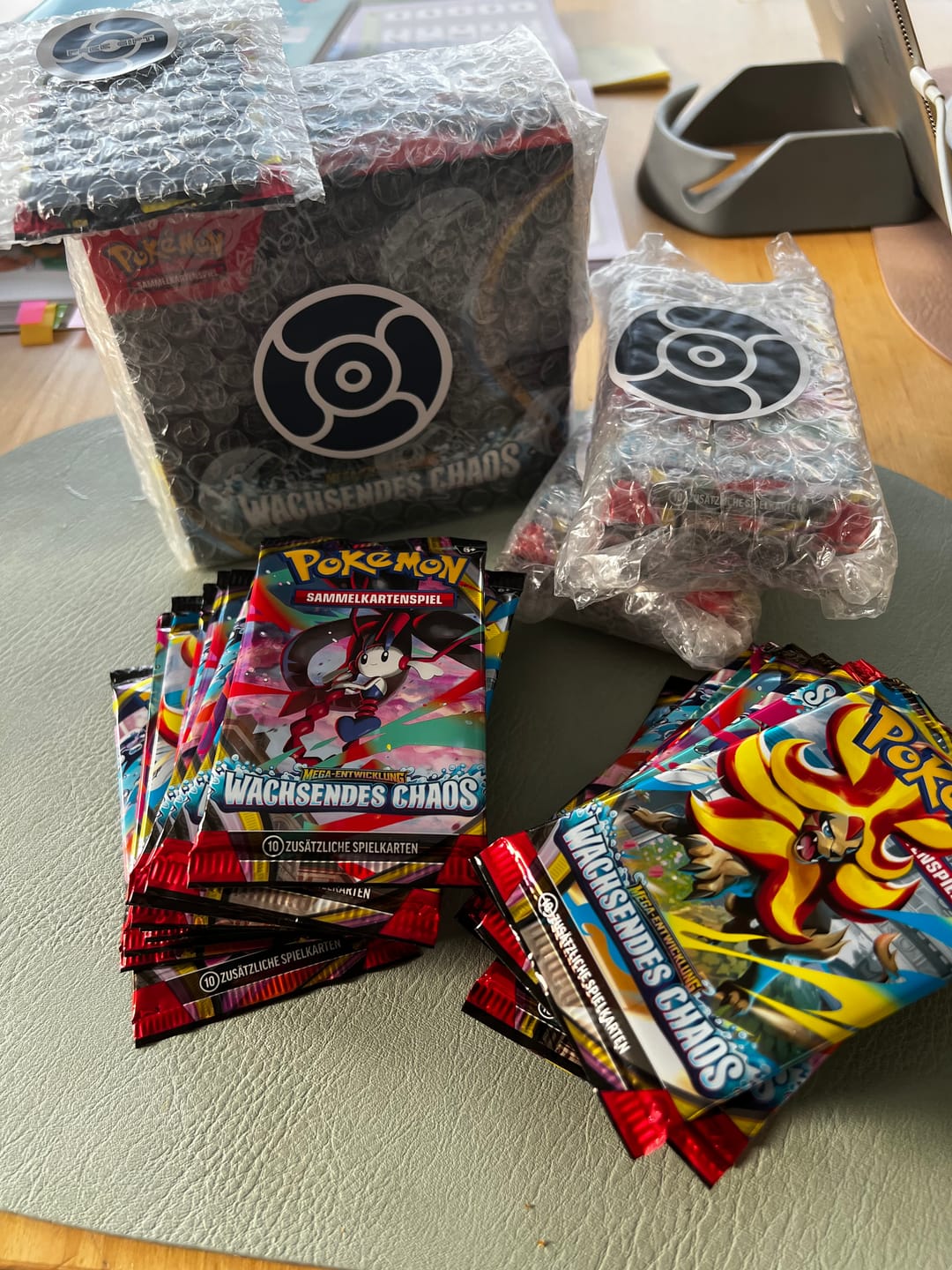 Customer photo review of Pokémon Boosterpack Mega-Entwicklung - Wachsendes Chaos
