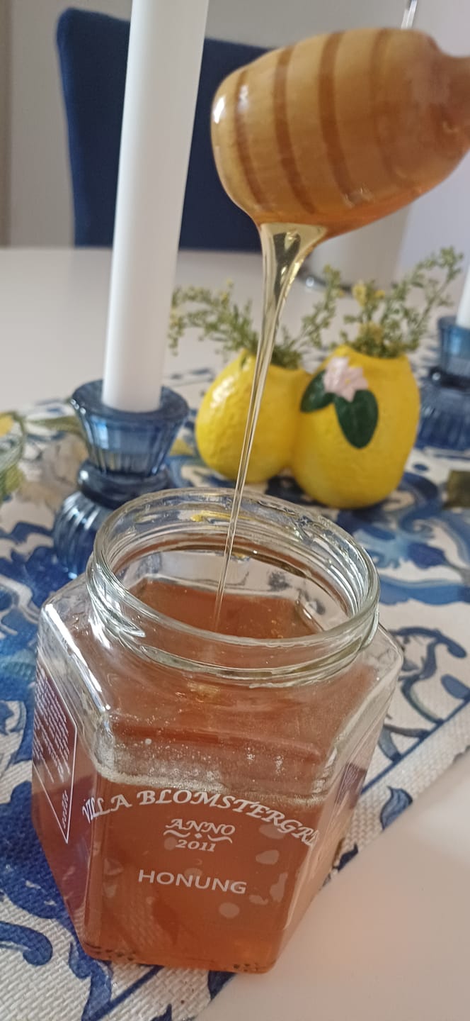 Customer photo review of 2 kg flytande honung + 250g honung med ingefära för 579kr ink. fri frakt!