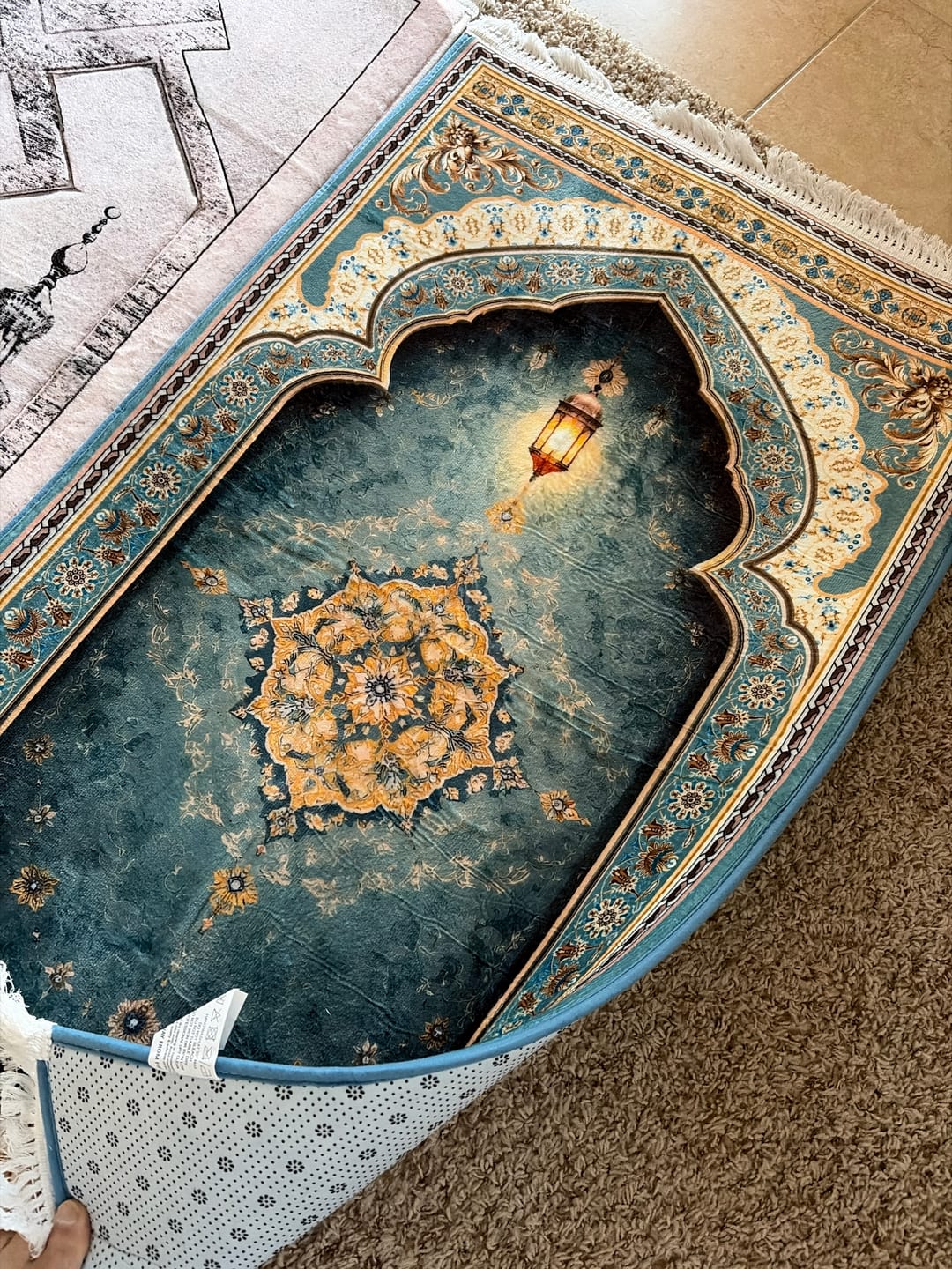 Customer photo review of Vintage Vine Padded Prayer Mat