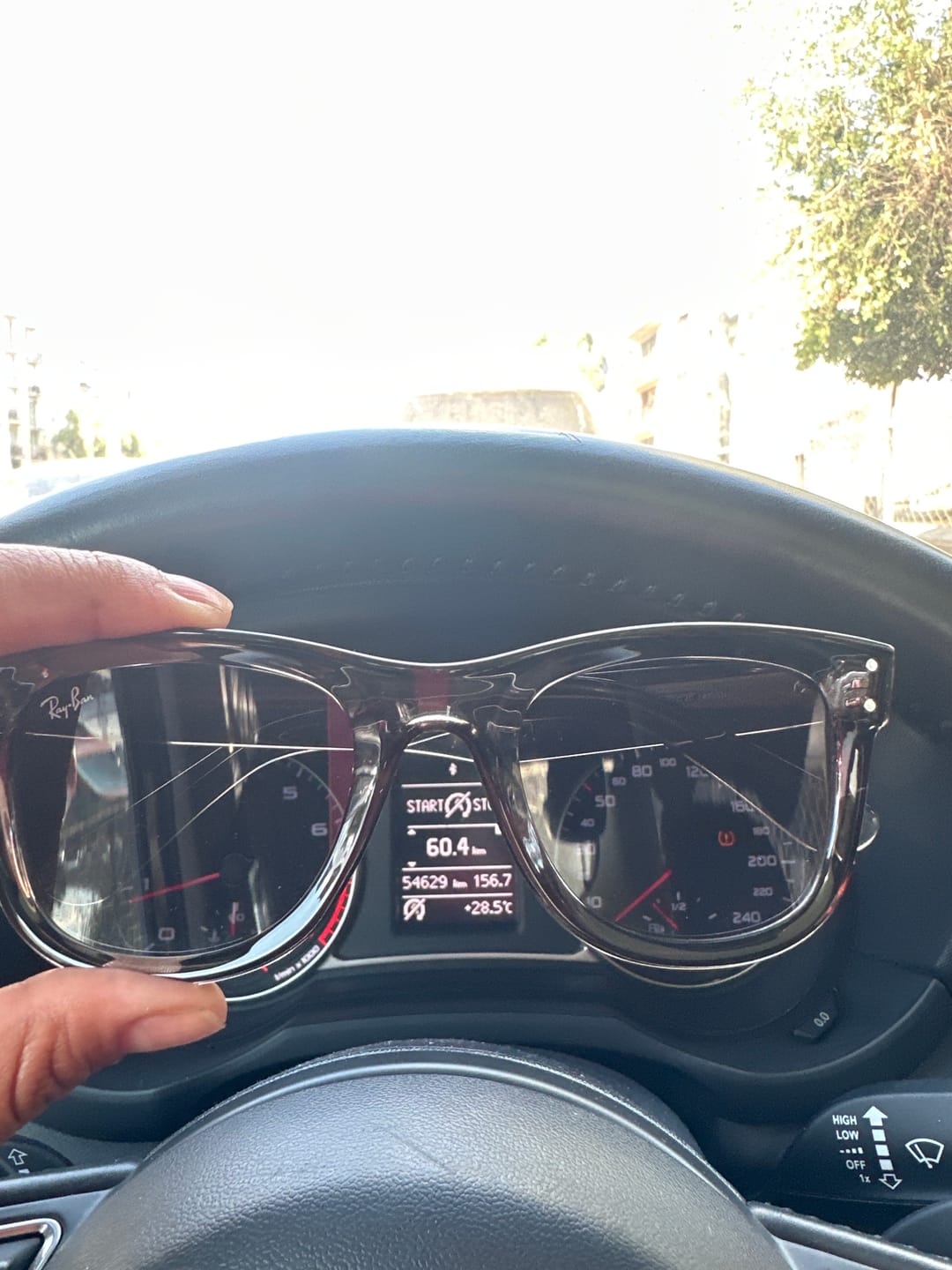 Customer photo review of Lentes De Sol Rb Wayfarer Reverse Rb0502s Gris- Gris