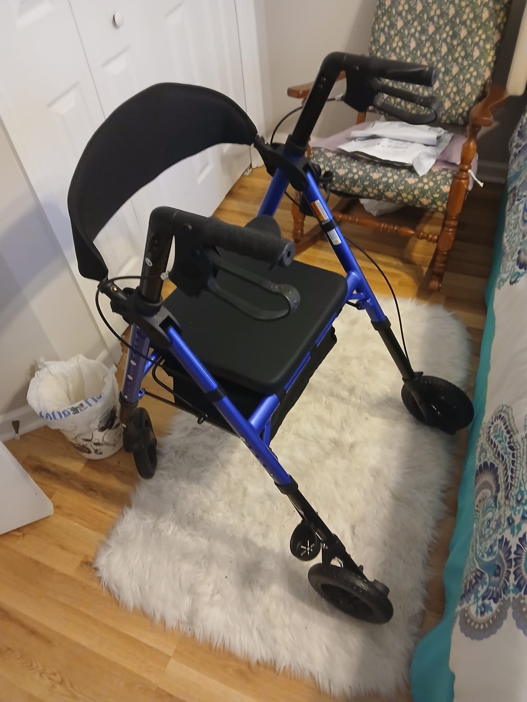 Customer photo review of KLD-9218 Dual-Brake All Terrain Rollator Walker with Seat and 8" Wheels