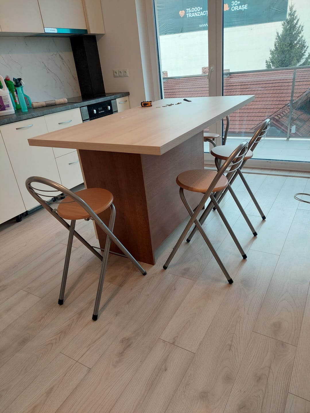 Customer photo review of Scaun bar BOXER, stejar/aluminiu, 36x44x80 cm