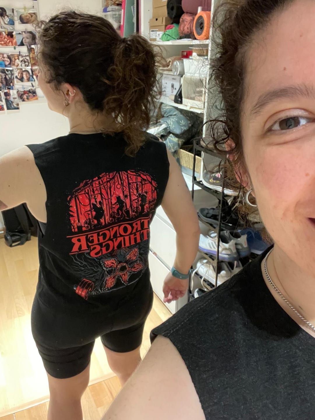 Customer photo review of STRONGER THINGS - MUJER