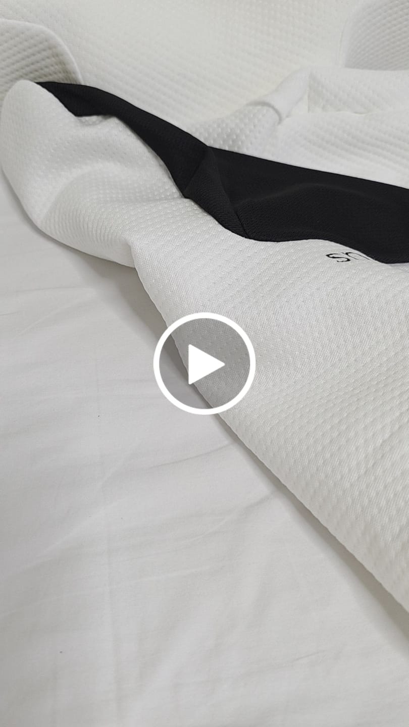 Customer video review of Housse de rechange lavable - Oreiller d'Alignement Cervical