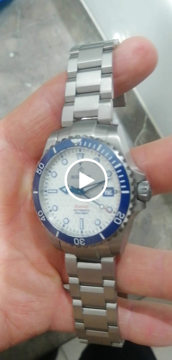 Customer video review of SEATURTLE.OCEAN(TITANIUM) - Automatic Titanium Diver Watch | Arctic/Ti-bracelet