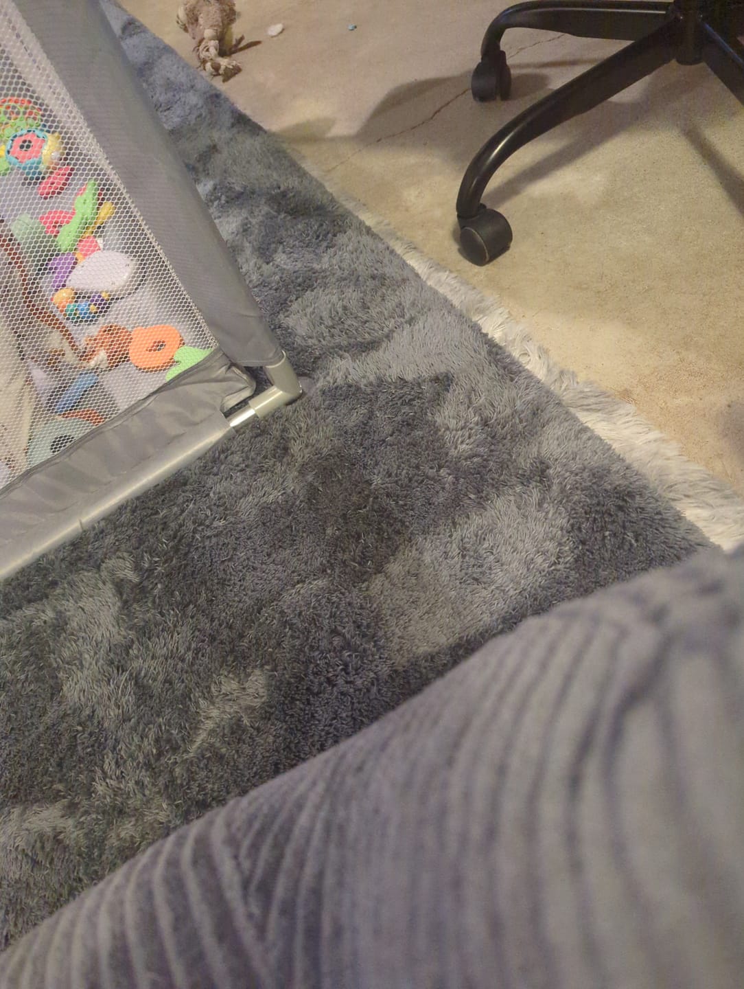 Customer photo review of Deluxe Shaggy Relax Mat - 1.4" Thick Foam Base