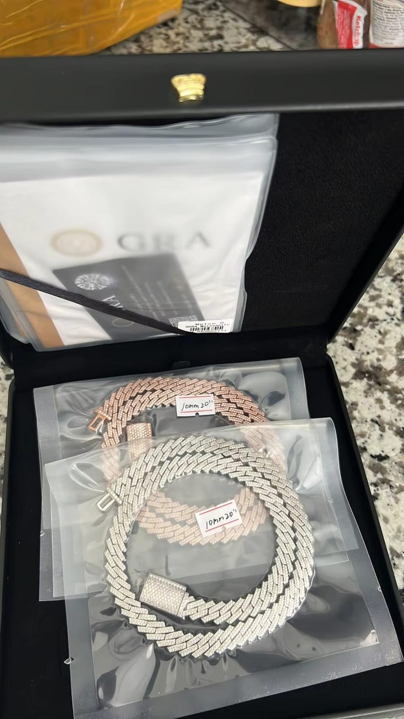 Customer photo review of 10MM 2 Rows Full VVS Moissanite Edge Cuban Link Chain