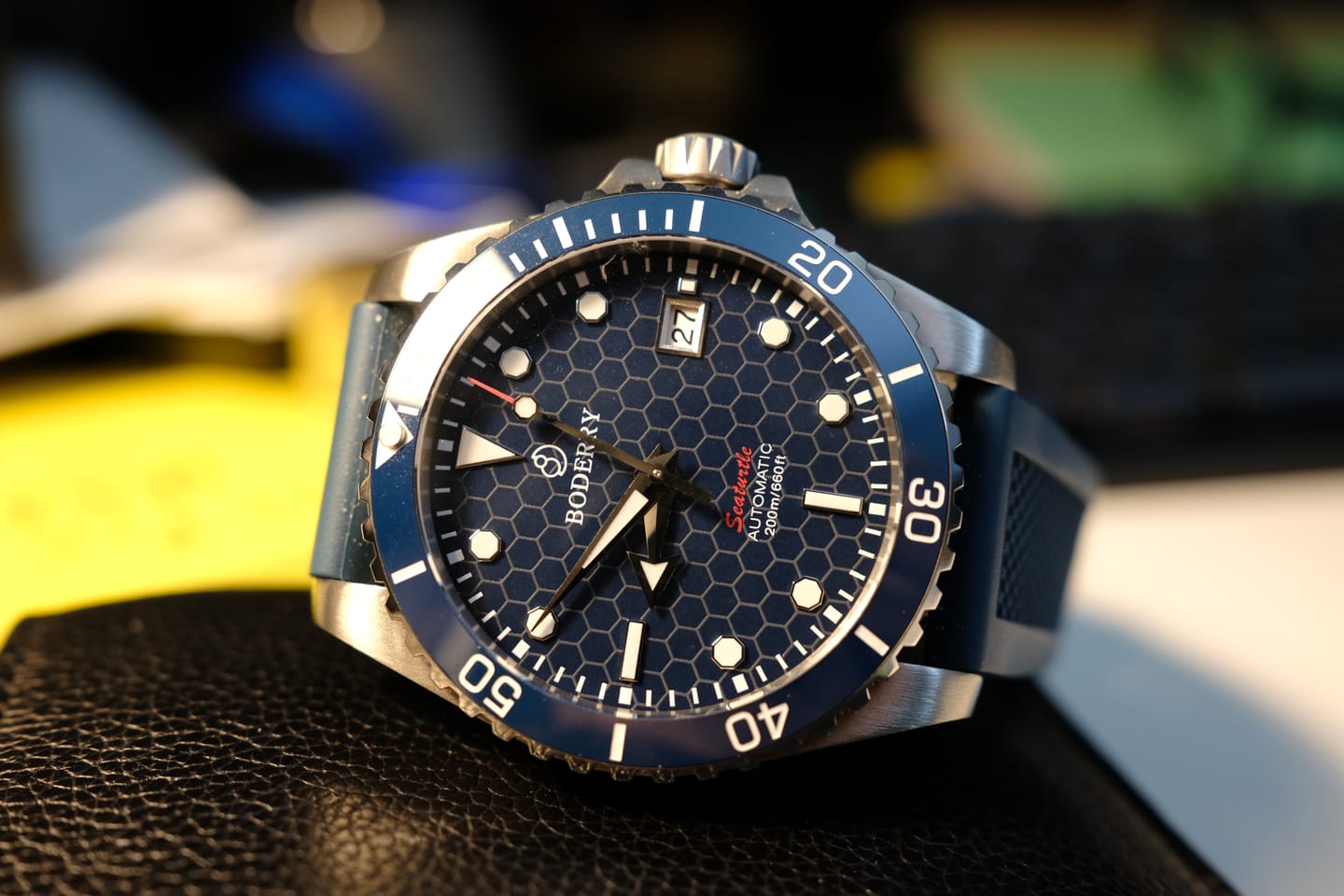 Customer photo review of SEATURTLE.OCEAN(TITANIUM) - Automatic Titanium Diver Watch | Sea Blue