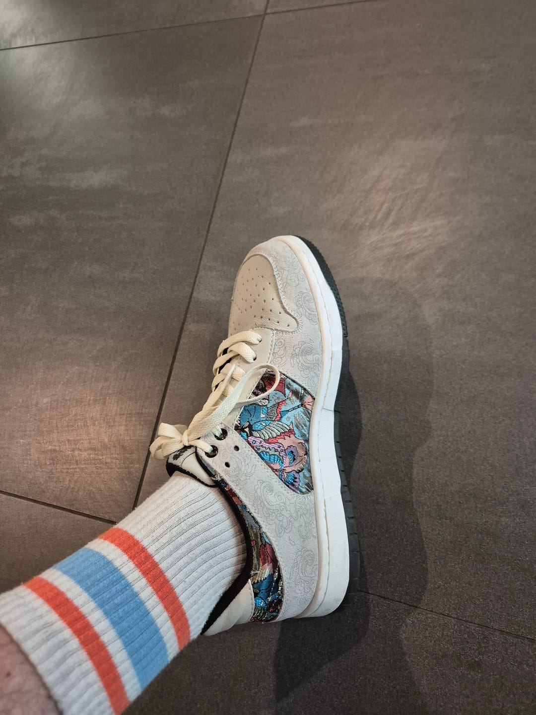 Customer photo review of Dunhuang Mythos Sneakers