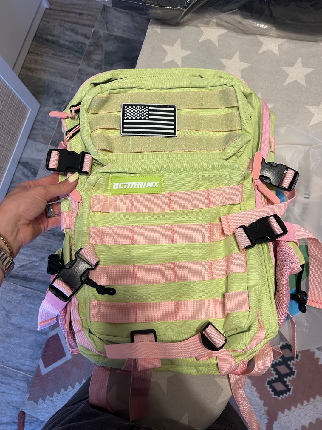 Customer photo review of Mochila Táctica 25L All In Passion Lime