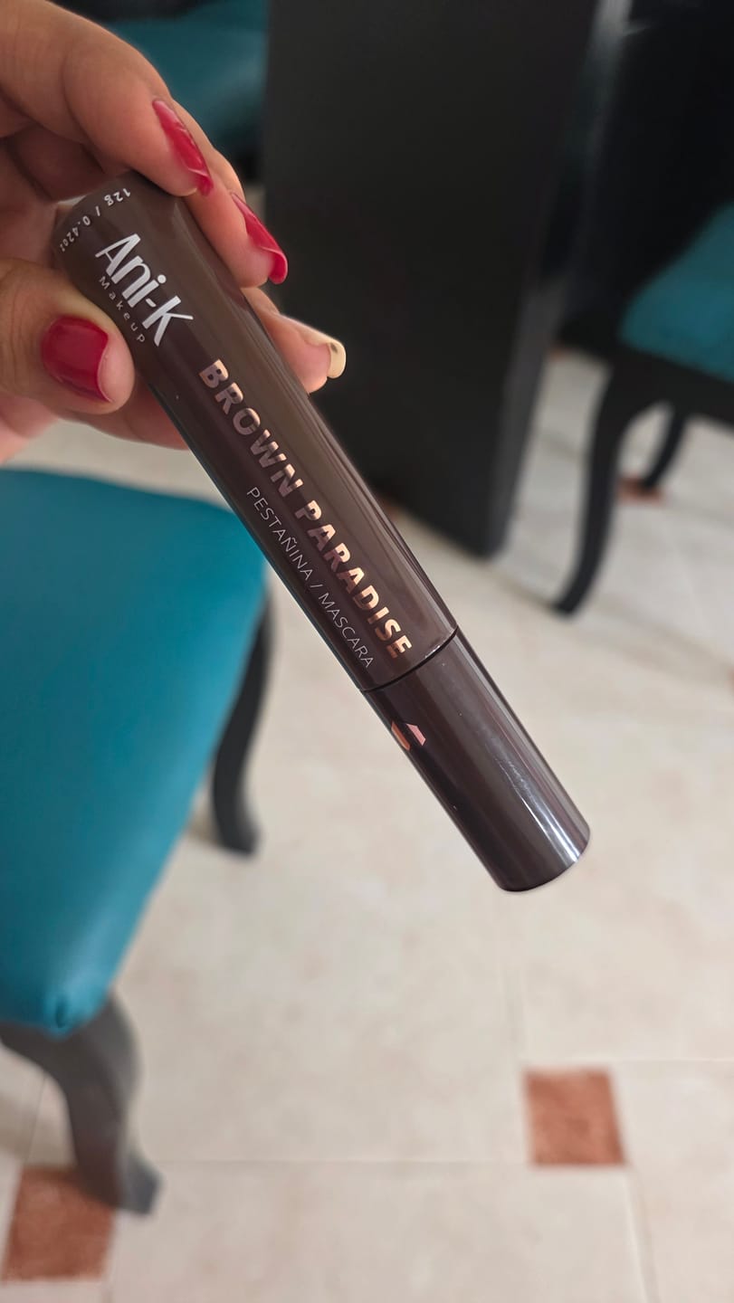 Customer photo review of Pestañina Café Brown Paradise a Prueba de Agua