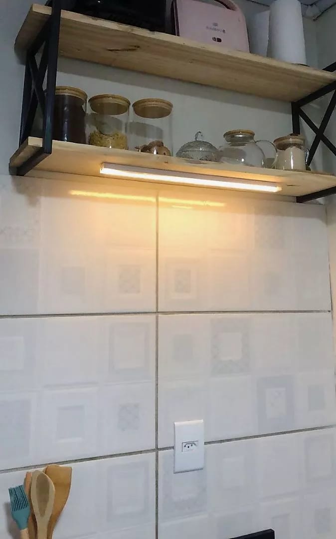 Customer photo review of Luminária Inteligente com Sensor de Movimento Recarregável