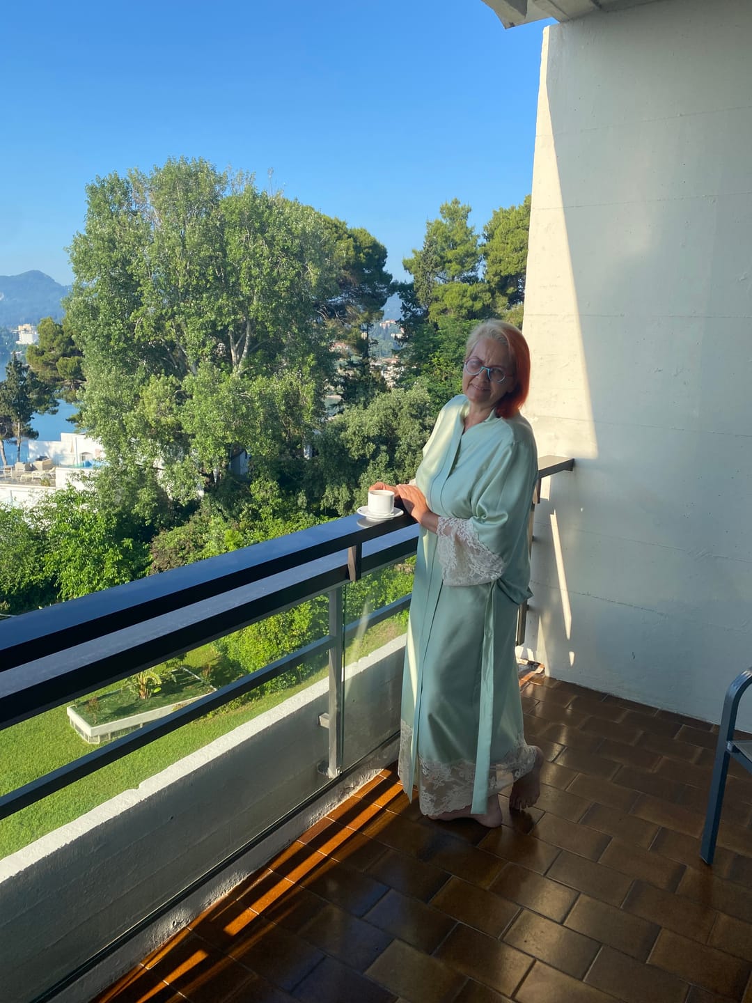 Customer photo review of Women's robe: RED & GRAY Half