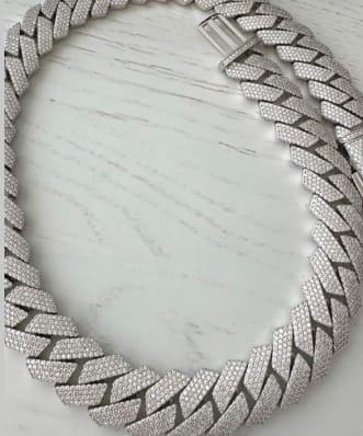 Customer photo review of 15MM 20MM 5A+ Diamond Cuban Chain