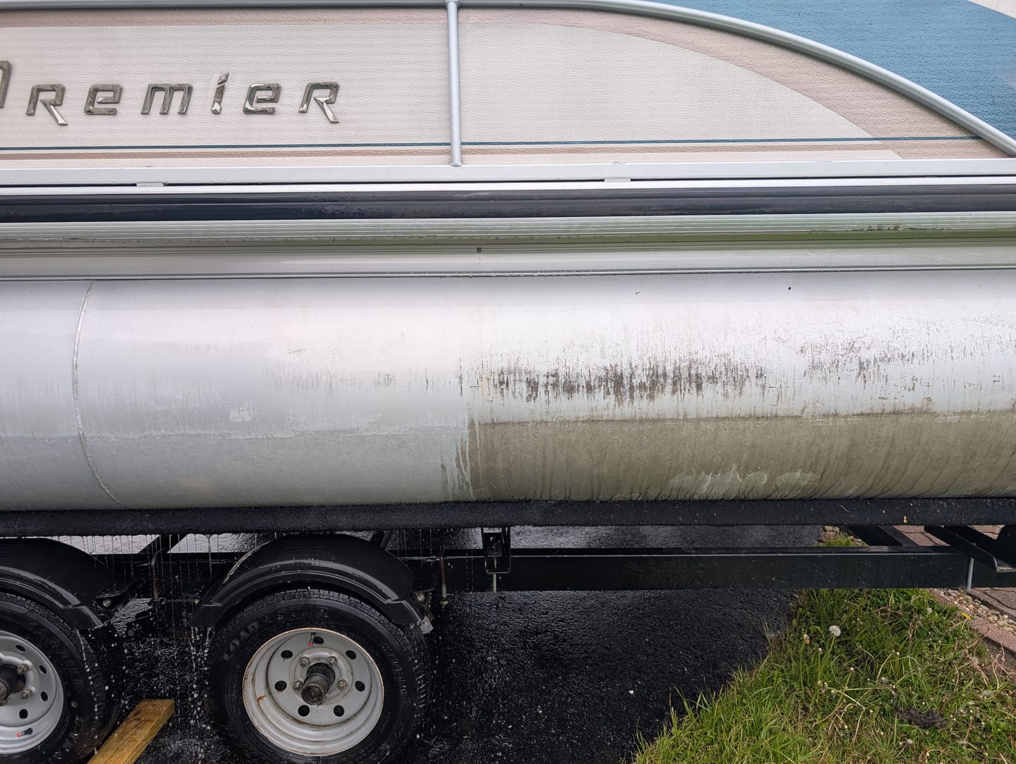 Customer photo review of 13 Supplies® Acid Machine Clean: All Purpose Acid Cleaner for Vehicles, Boats, RVs & Equipment