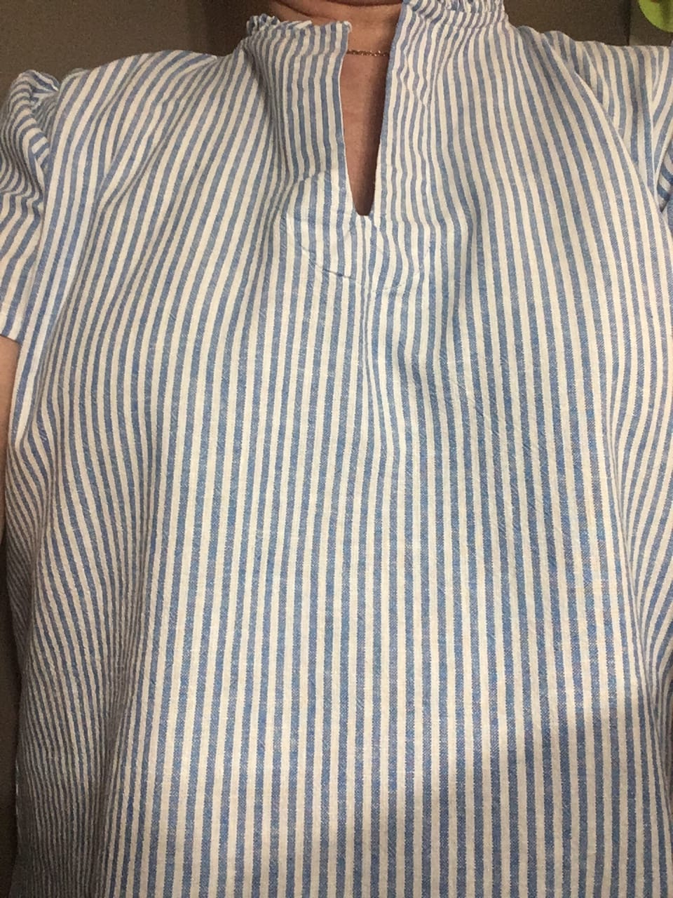 Customer photo review of Blouse Ernestine lin/coton fine rayure bleue