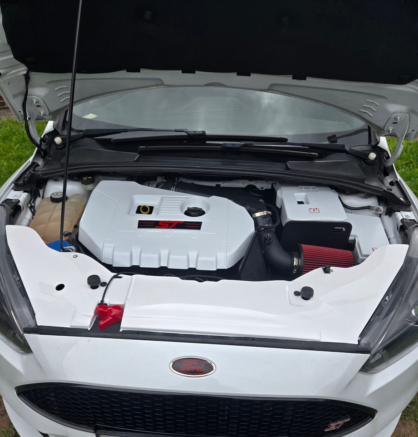 Customer photo review of Proform Facelift Slam Panel Ends - MK3.5 Focus (Plastic Finishes)