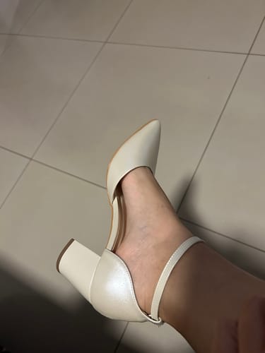 Customer photo review of Scarpin Noiva Couro Perolado Off White