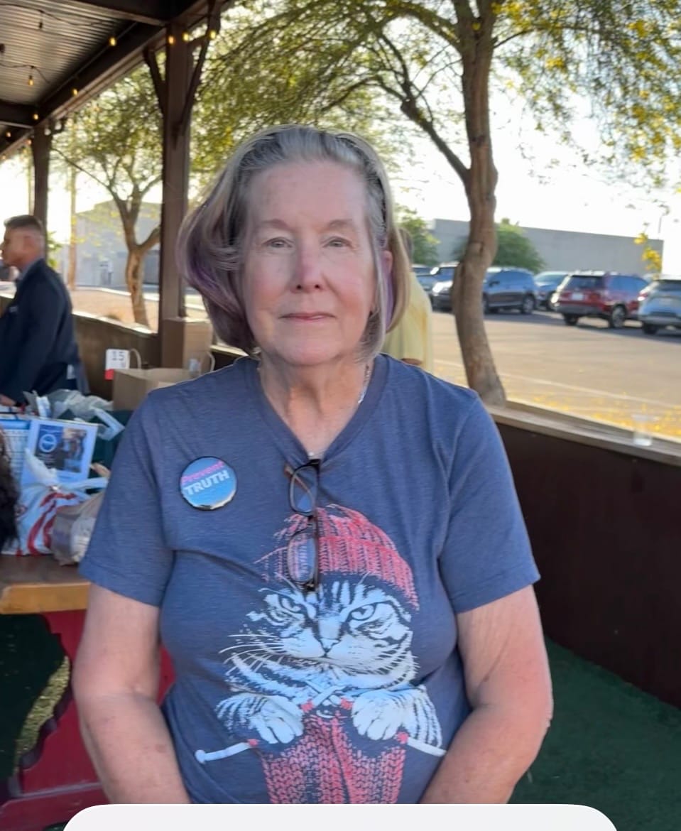 Customer photo review of Vintage Knitting Cat T-shirt