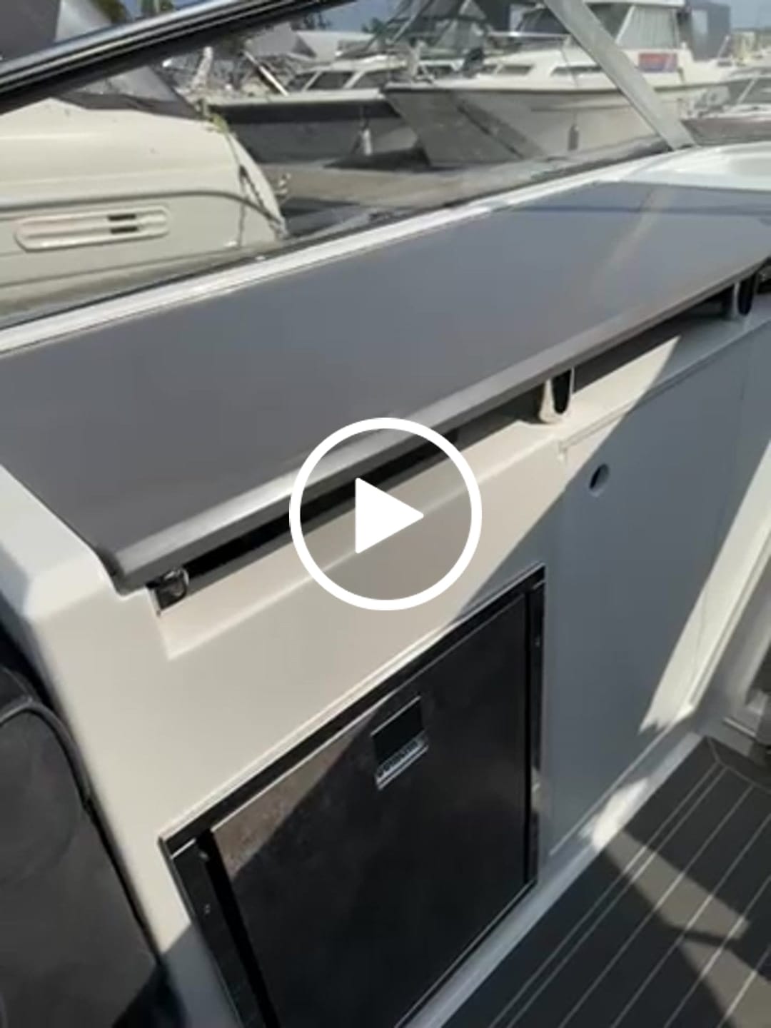 Customer video review of Premium Limewash antrasitt kontaktplast