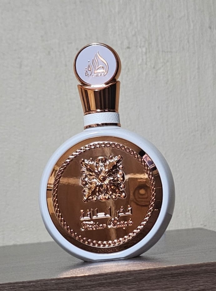 Customer photo review of Fakhar Femme Eau De Parfum 100ml - Lattafa