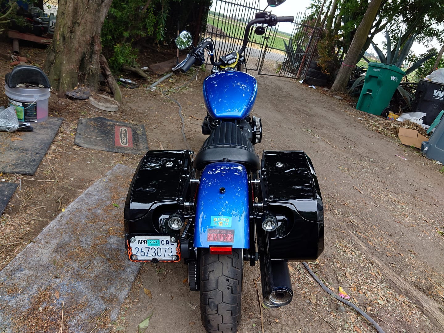 Customer photo review of 32L - Darkin Large Quick Mount Painted Hard Saddlebags for Harley Softail Street Bob FXBB/S