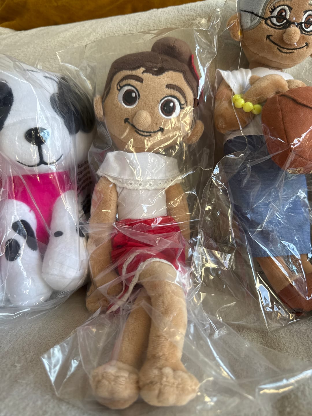 Customer photo review of La Jibarita Amapola | Peluche con Esqueleto Interno