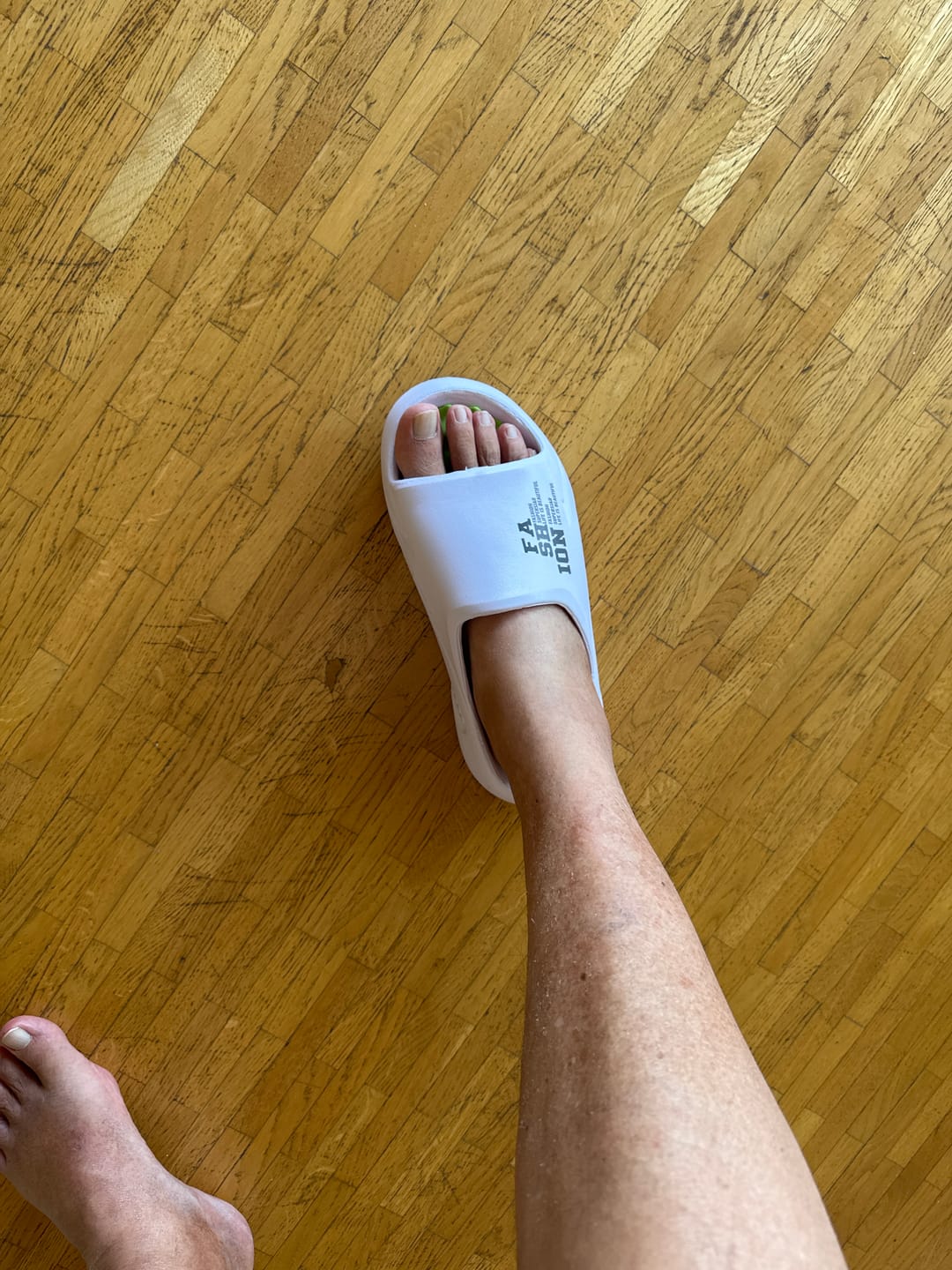 Customer photo review of Orthopädische Massage-Hausschuhe mit Noppen für Damen & Herren – Vitalis