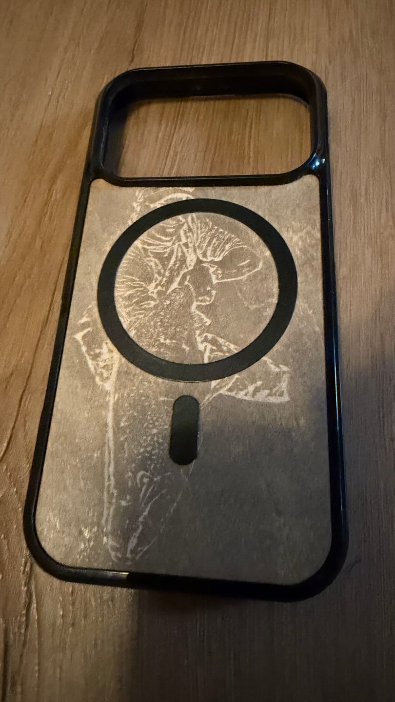 Customer photo review of KELO – Puhelimen kuoret tervatusta koivusta 🇫🇮