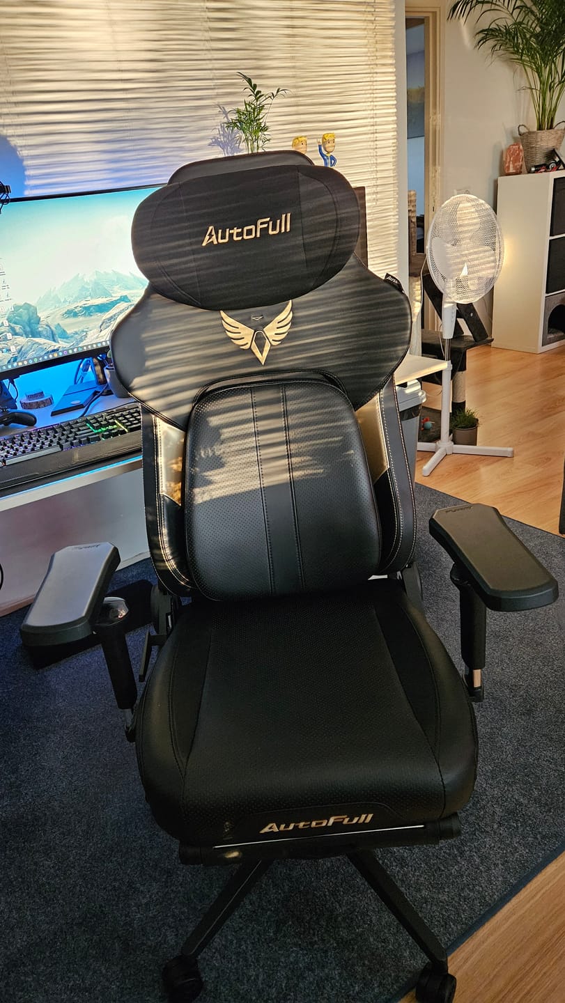 Customer photo review of AutoFull M6 Ultra 2.0 Ergonomic Gaming Chair [Bestseller]