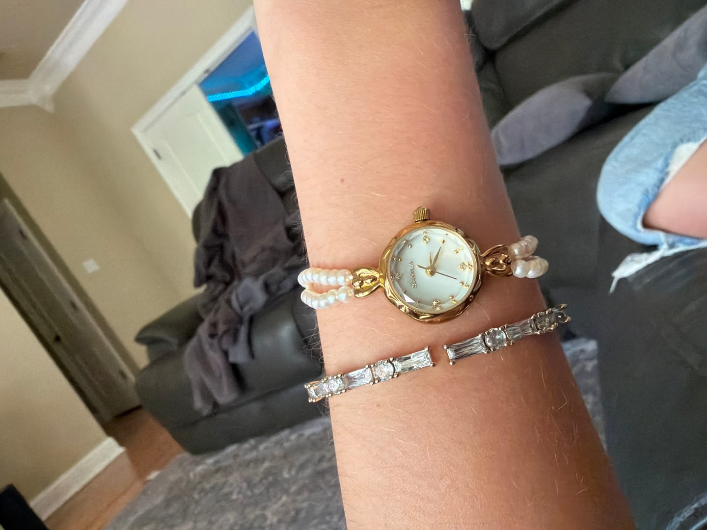 Customer photo review of Classic Two-Pearl Vintage Timepiece