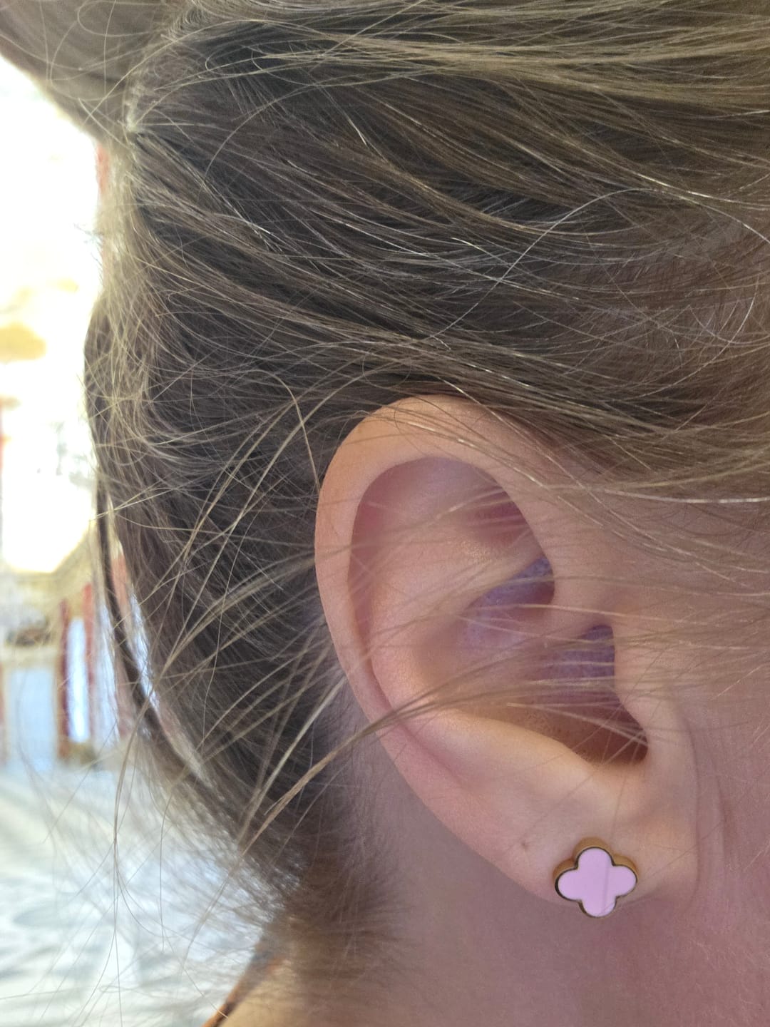 Customer photo review of Pink Clover Ohrstecker | 18K vergoldet