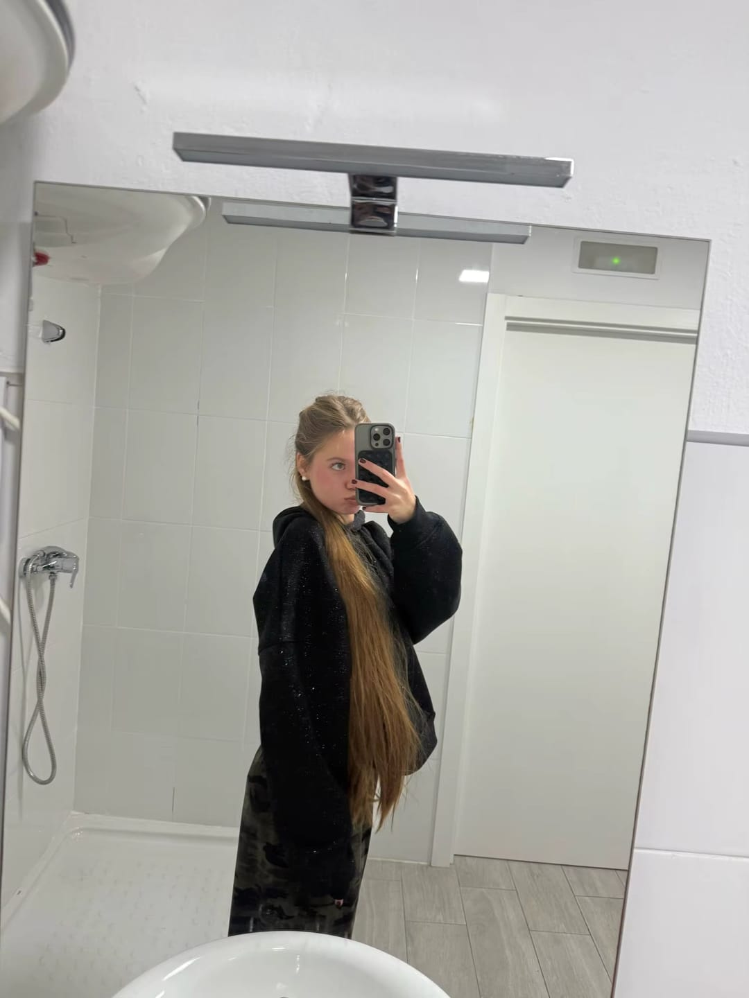 Customer photo review of Remy Ponytail Extension – Glatt