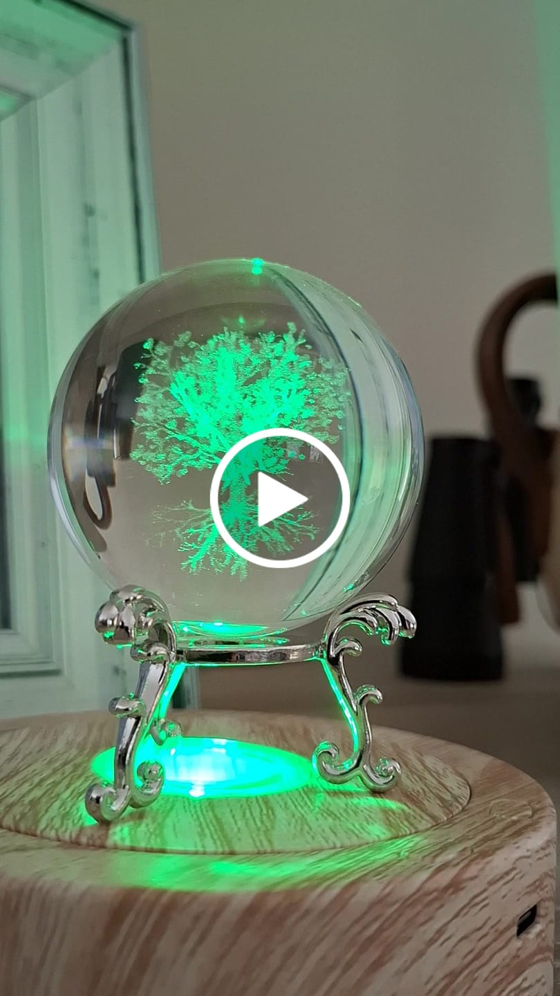 Customer video review of Boule de Cristal Arbre de Vie avec Support